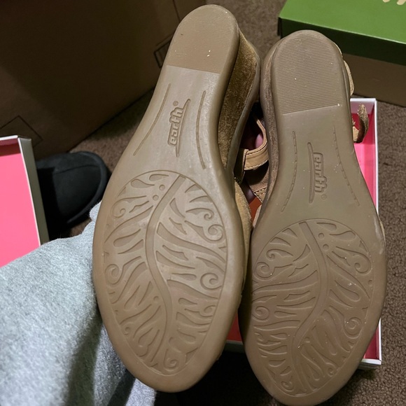 Earth Tan Sandals - Picture 3 of 3